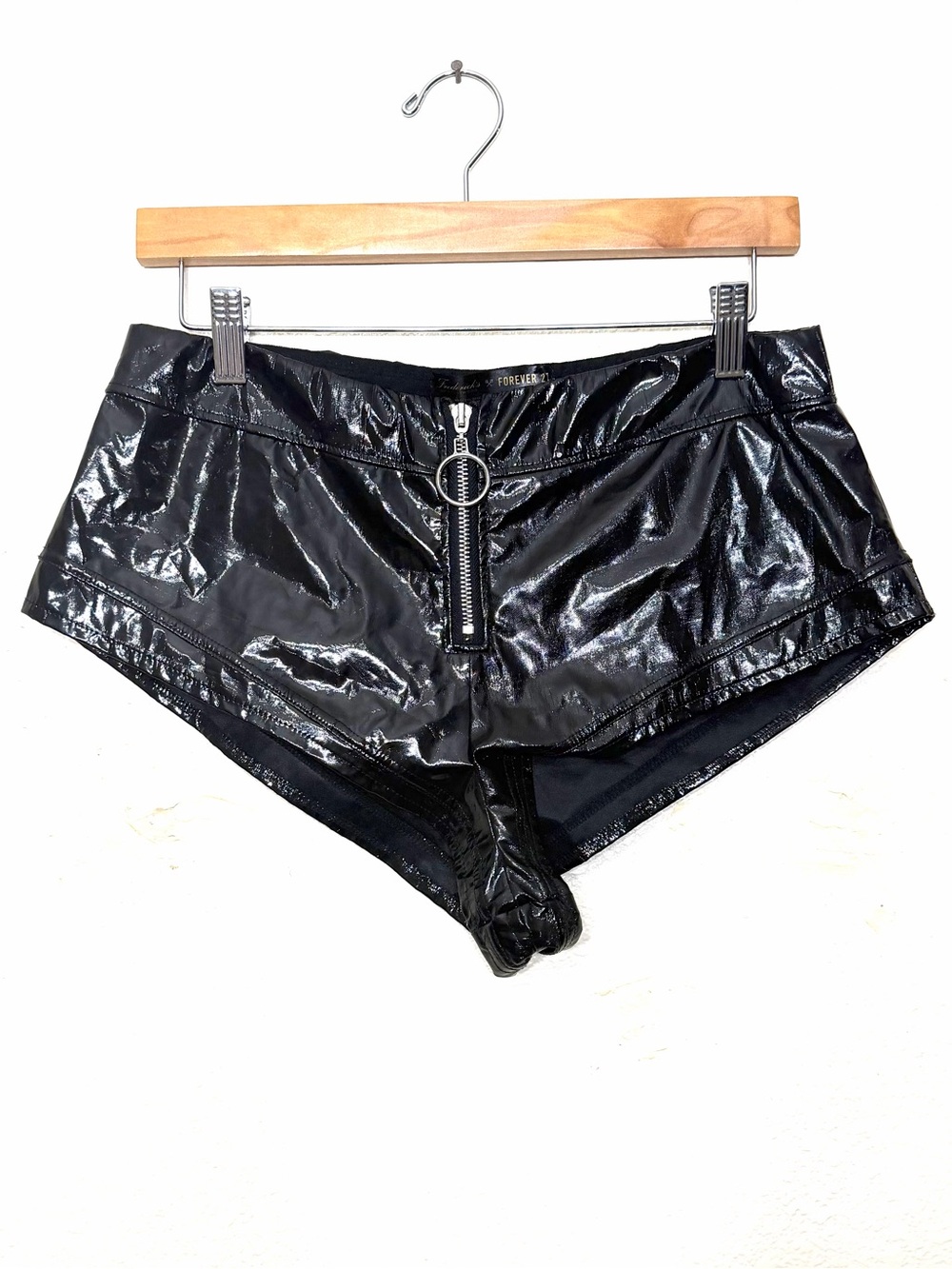 Frederick's of Hollywood x Forever 21 black vinyl booty shorts size XL